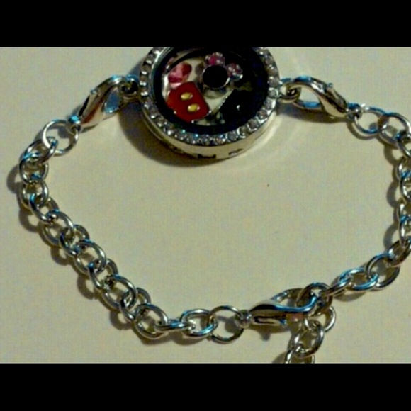Disney floating bracelet - Picture 2 of 6